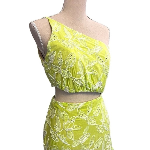 Desnude One Shoulder Middle Cut Out Tiered Maxi Dress in Chartreuse - Picture 3 of 16